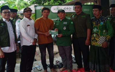 LAZISNU PCNU Bali Salurkan Bantuan untuk Korban Angin Puting Beliung di Kecamatan Palas